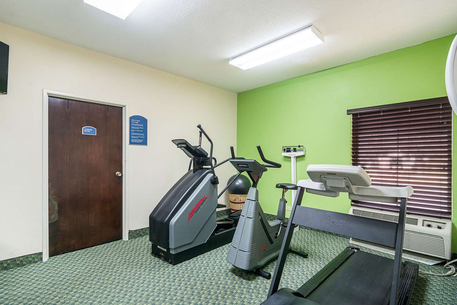 Quality Inn & Suites Harvey - Chicago Southland 19/34