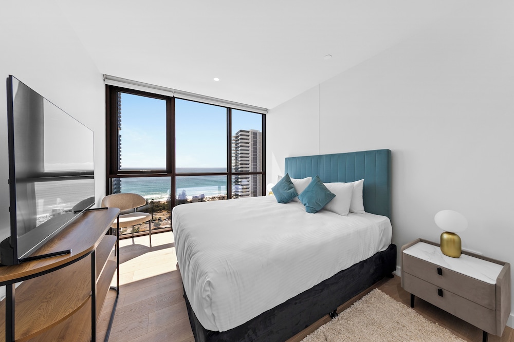 Yves Mermaid Beach Apartments by CLLIX 17/50