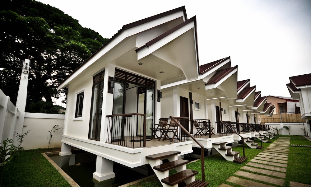 Cleon Villas Pension 2/24