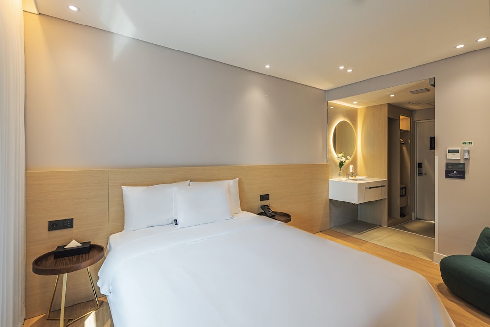 The Marine View Hotel 15/50