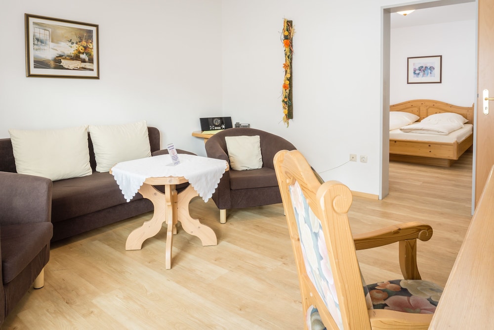 PARKHOTEL SONNENHOF 23/33