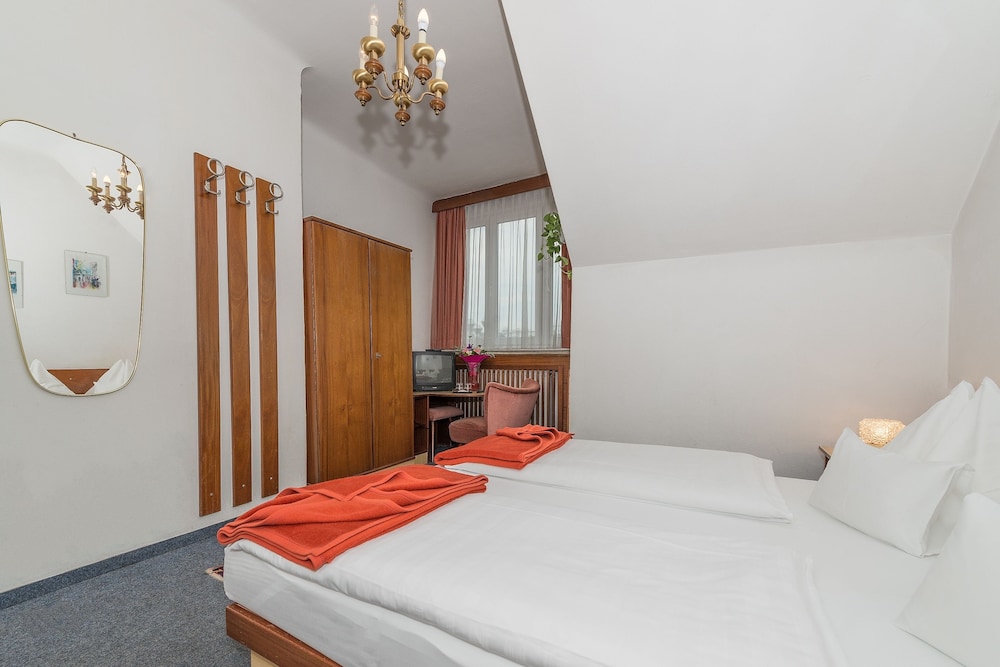 Pension Dr. Geissler 8/60