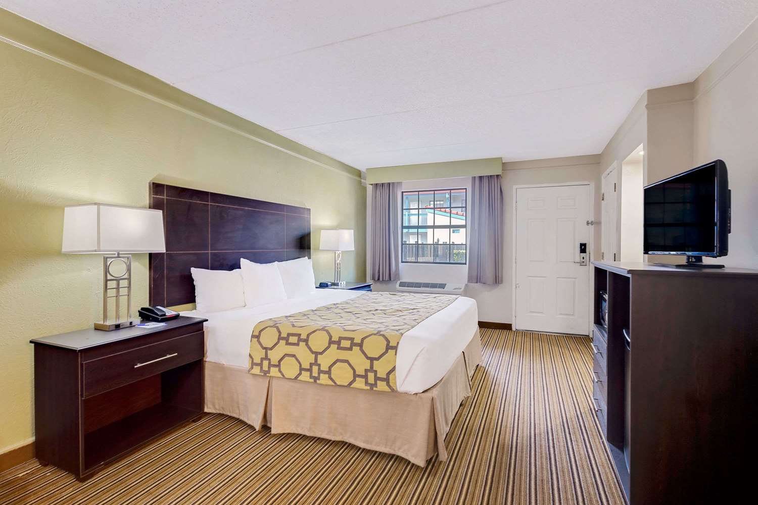 Baymont by Wyndham Jacksonville Orange Park 4/14