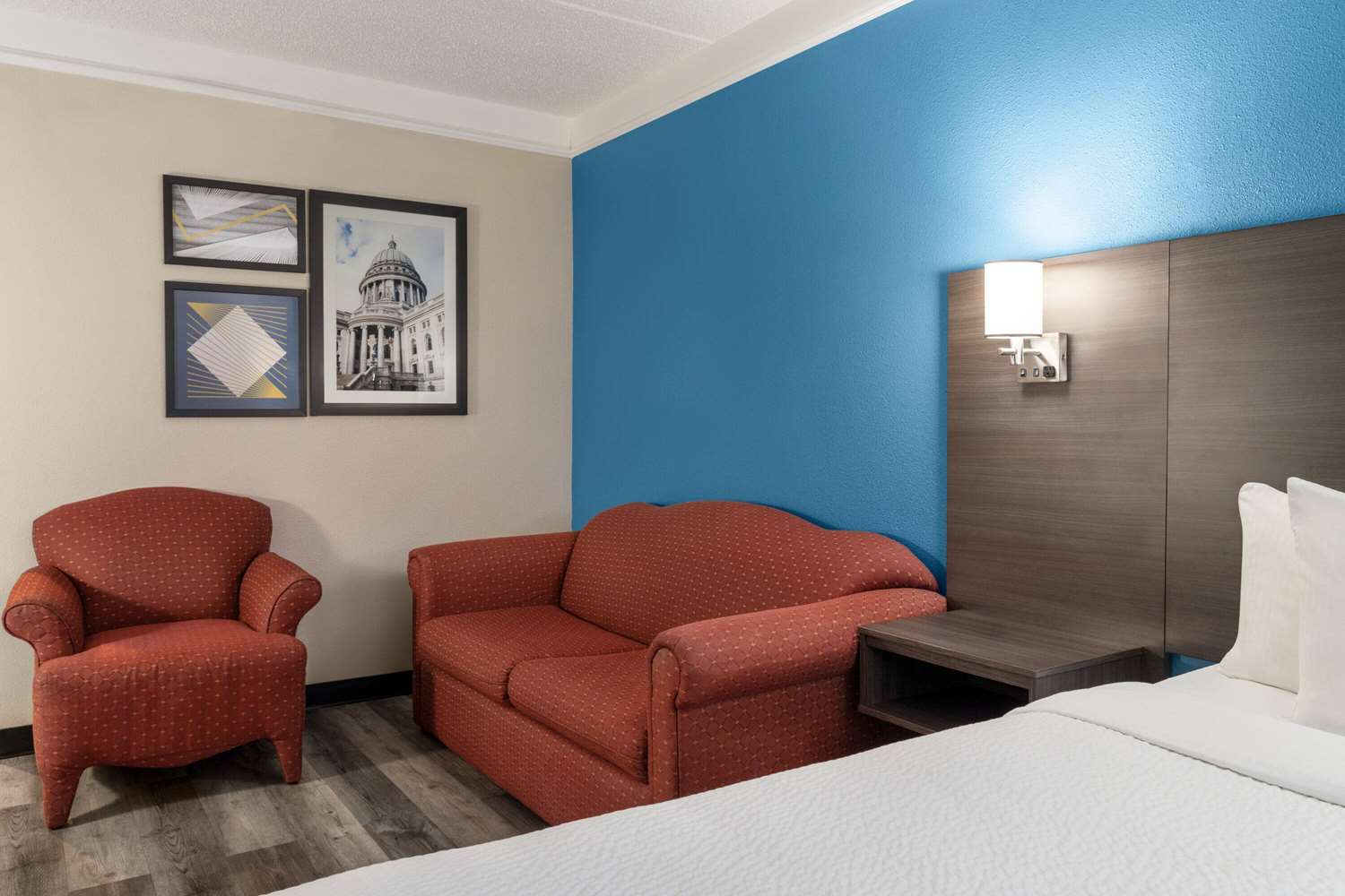 La Quinta Inn Suites Madison American Center 22/38