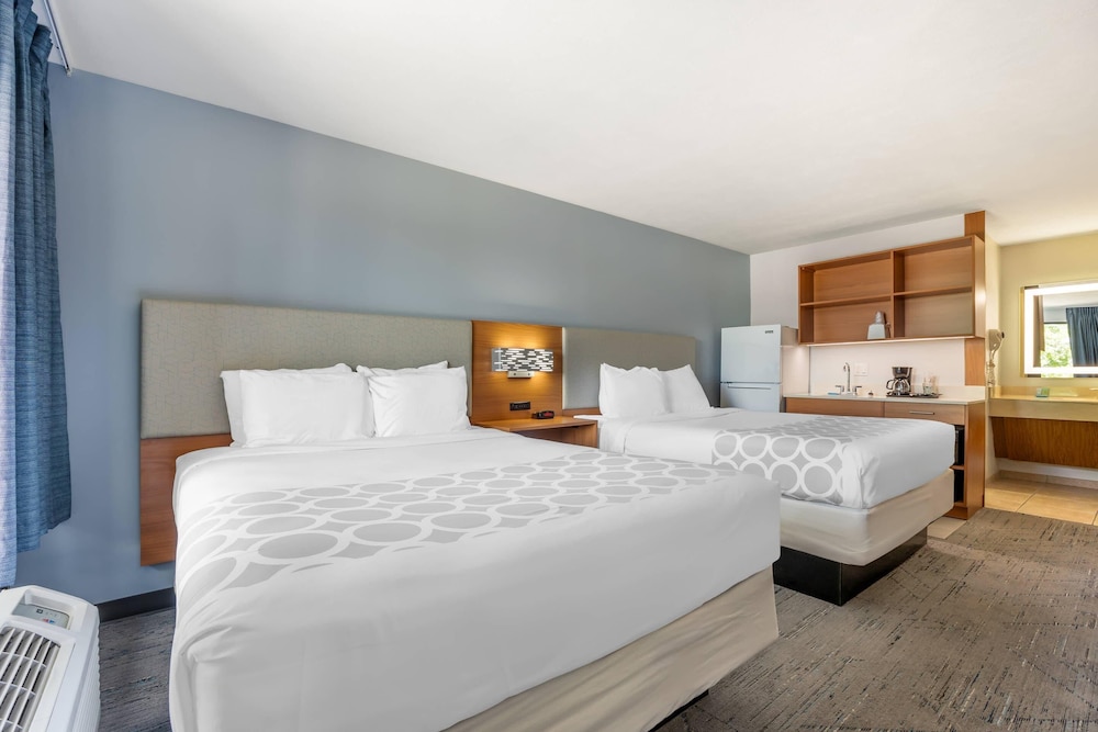ROOM, 2 QUEEN BEDS