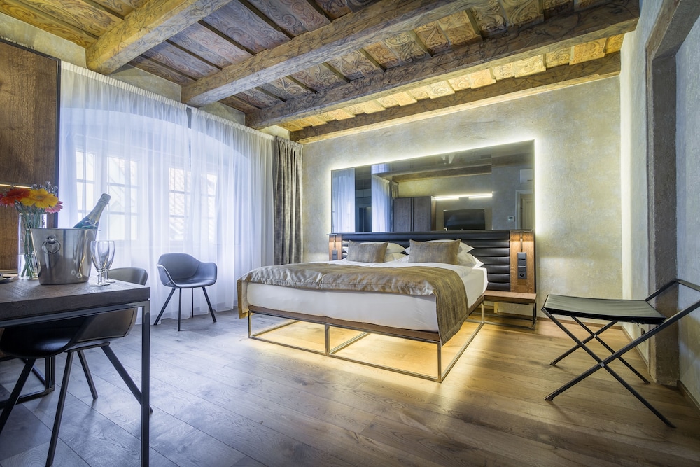 Waldstein Hotel 19/68