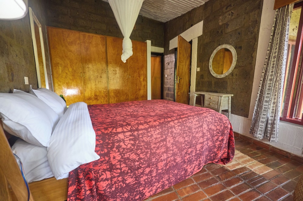 Villa Rock Stop Falls B & B 12/50