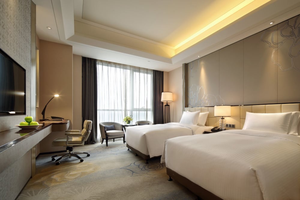 Fuyang Wanda Realm Hotel 7/18