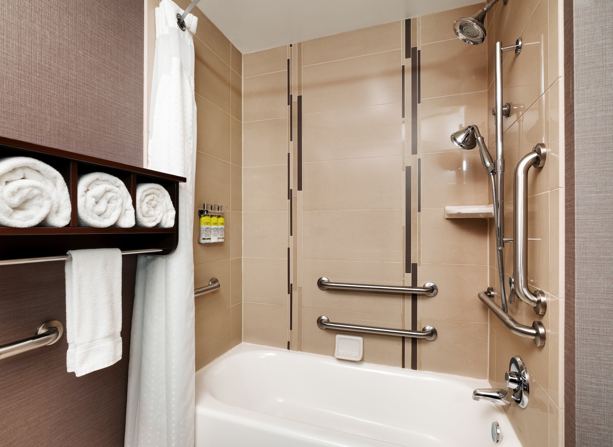 غرفة قياسية بسرير كينج لذوي الإعاقة، Holiday Inn Express And Suites Billings 3/3