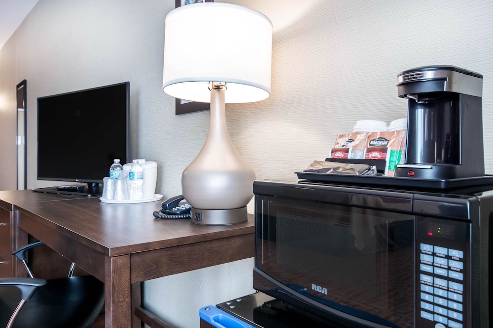 Comfort Inn & Suites Merritt BC 39/45