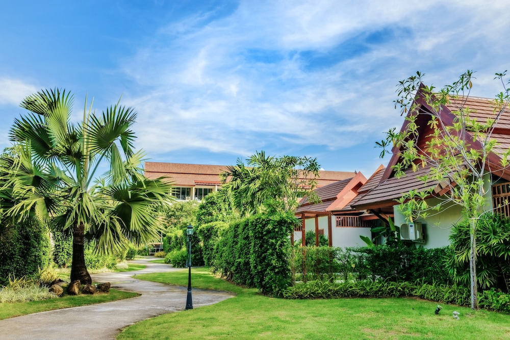 L Esprit de Naiyang Beach Resort 44/50
