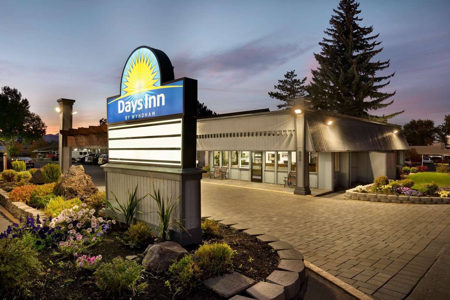 Days Inn by Wyndham Bend 1/49