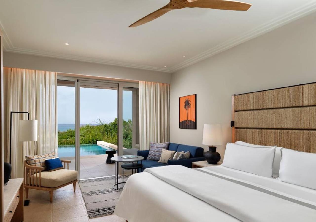 Infinity, Guest Room, Premium, King Bed, Sea View, Sofa