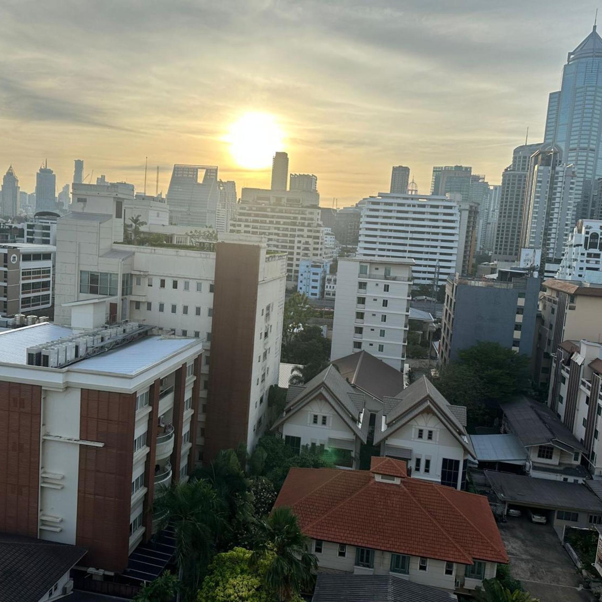 OMNI TOWER SUKHUMVIT NANA BY COMPASS HOSPITALITY 8/61