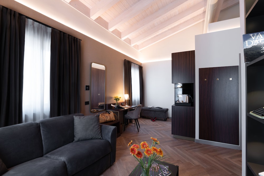 3T Boutique Hotel 40/59