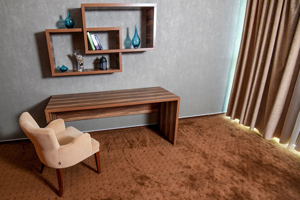 Avenue Hotel Baku 23/45