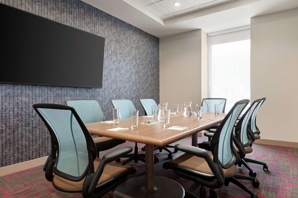 Home2 Suites by Hilton Silver Spring 43/46