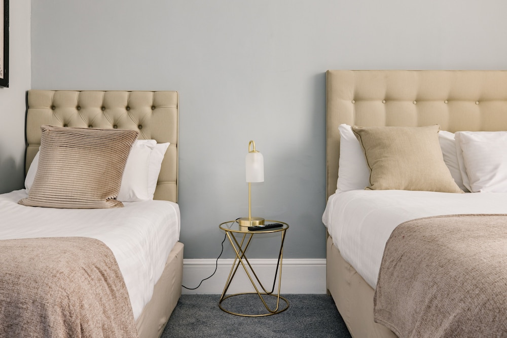 Abbey Court Hotel Notting Hill 39/50
