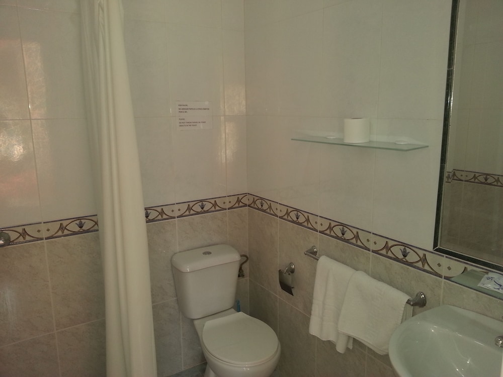 APARTAMENTOS MARINA INTERNACIONAL 46/50