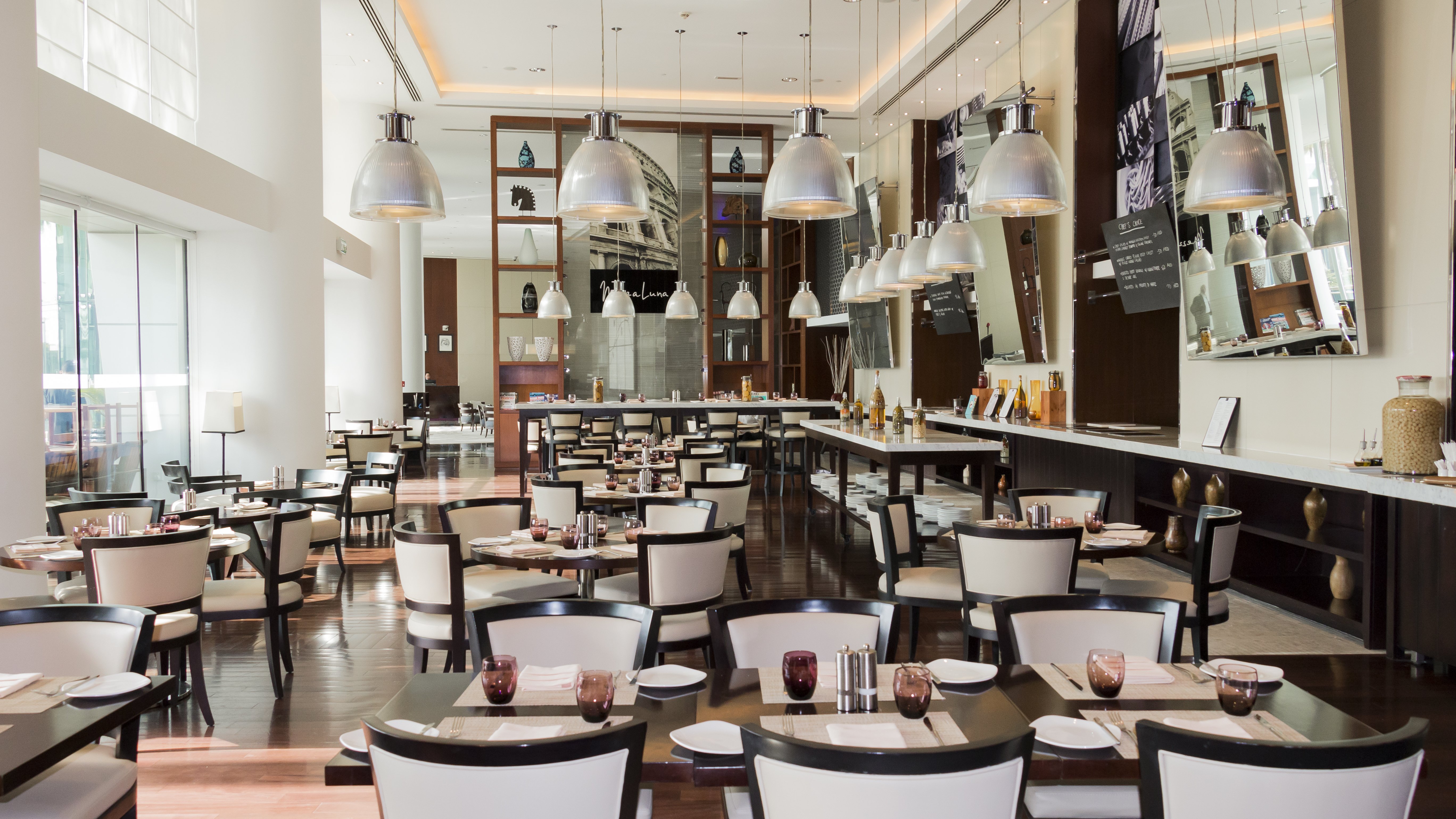 restaurant cafeteria