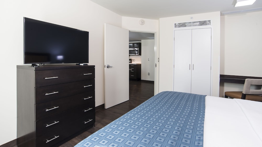 CANDLEWOOD SUITES QUERETARO JURIQUILLA 14/71