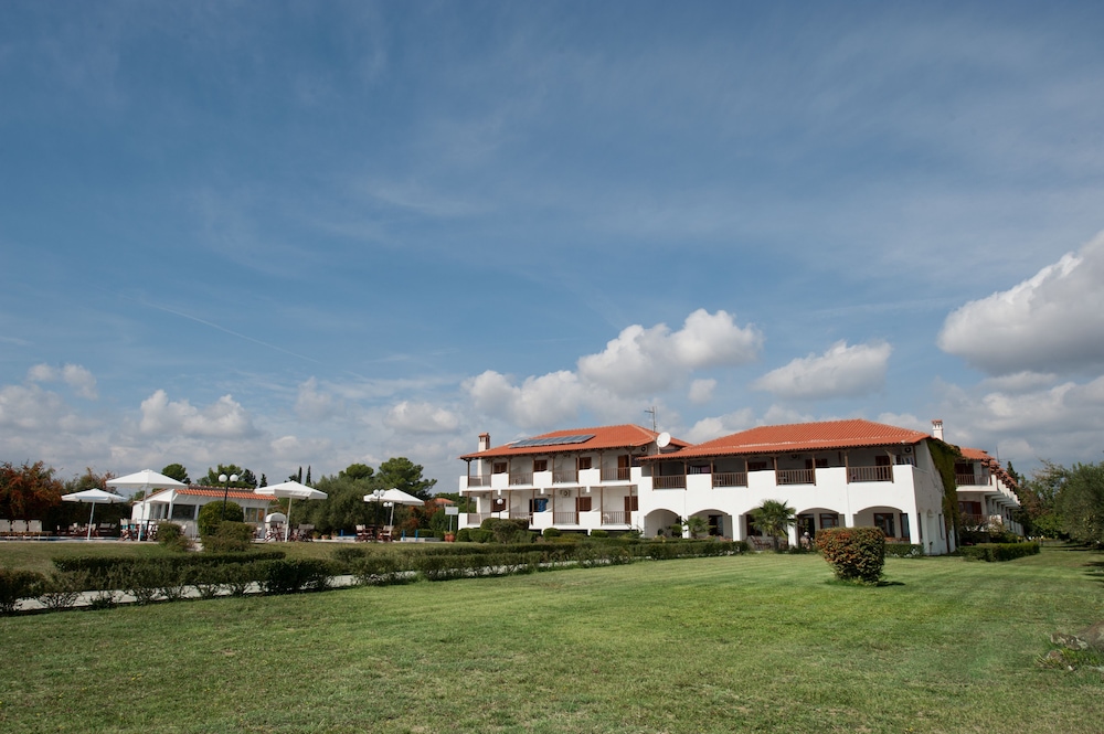 Alkinoos Beach Hotel 33/40
