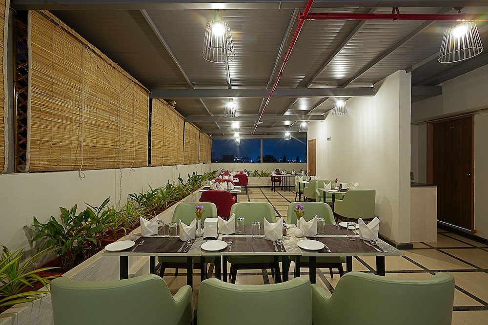 Grand Continent, Malleshwaram - A Sarovar Portico Affiliate Hotel 50/54