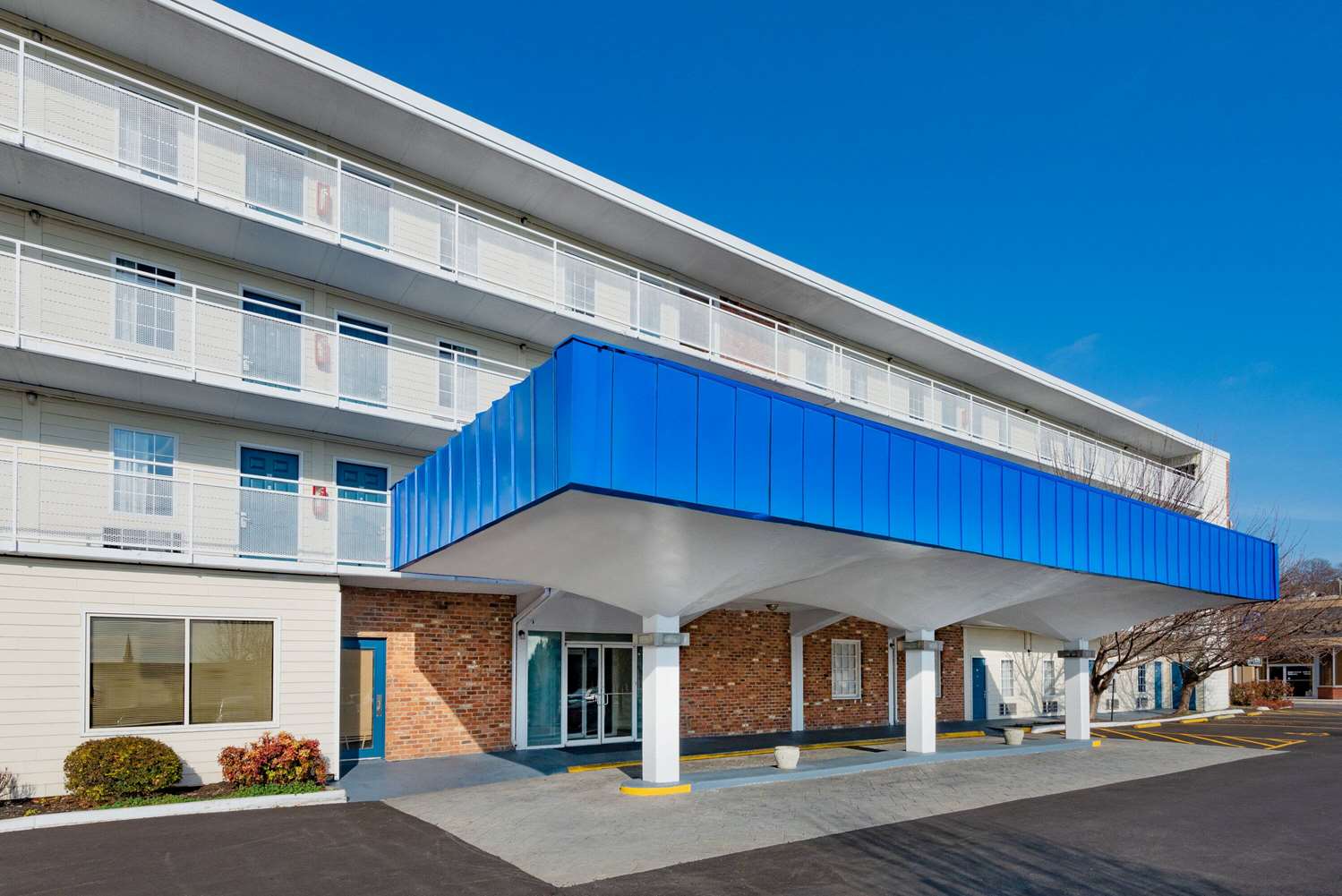 Howard Johnson by Wyndham Staunton 6/34