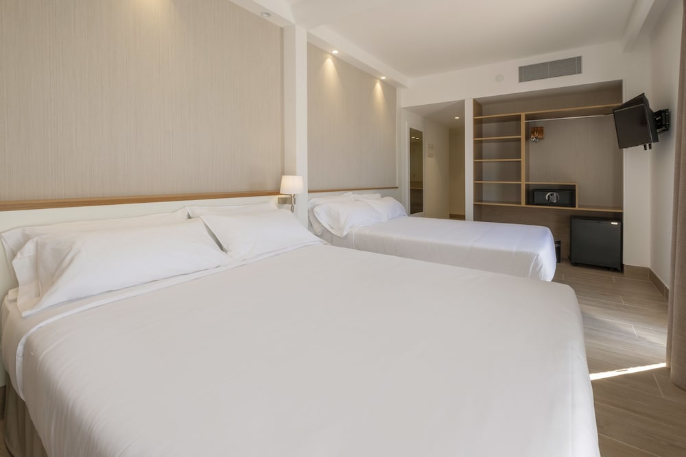 Hotel Rosamar Es Blau Lloret Adults Only 21/71