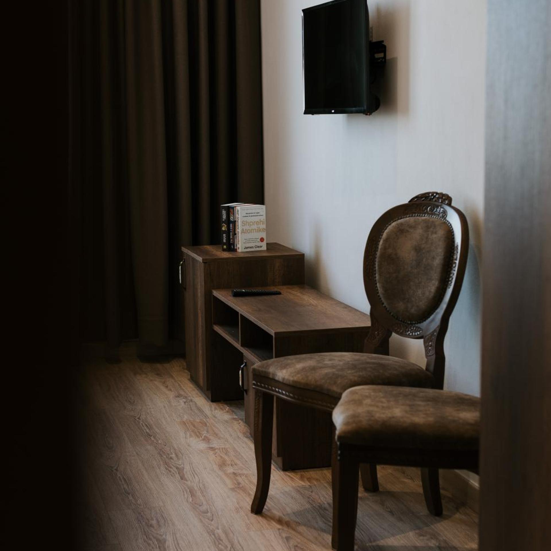 Kroi Hotel 40/57