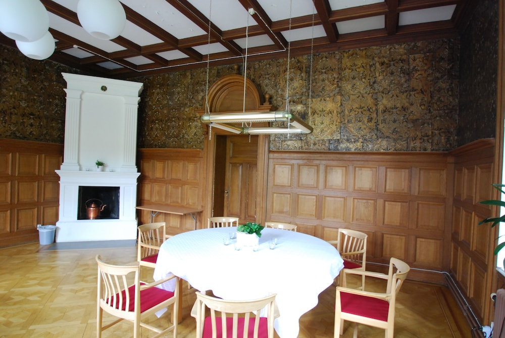 Hellidens Slott Och Vandrarhem 25/47