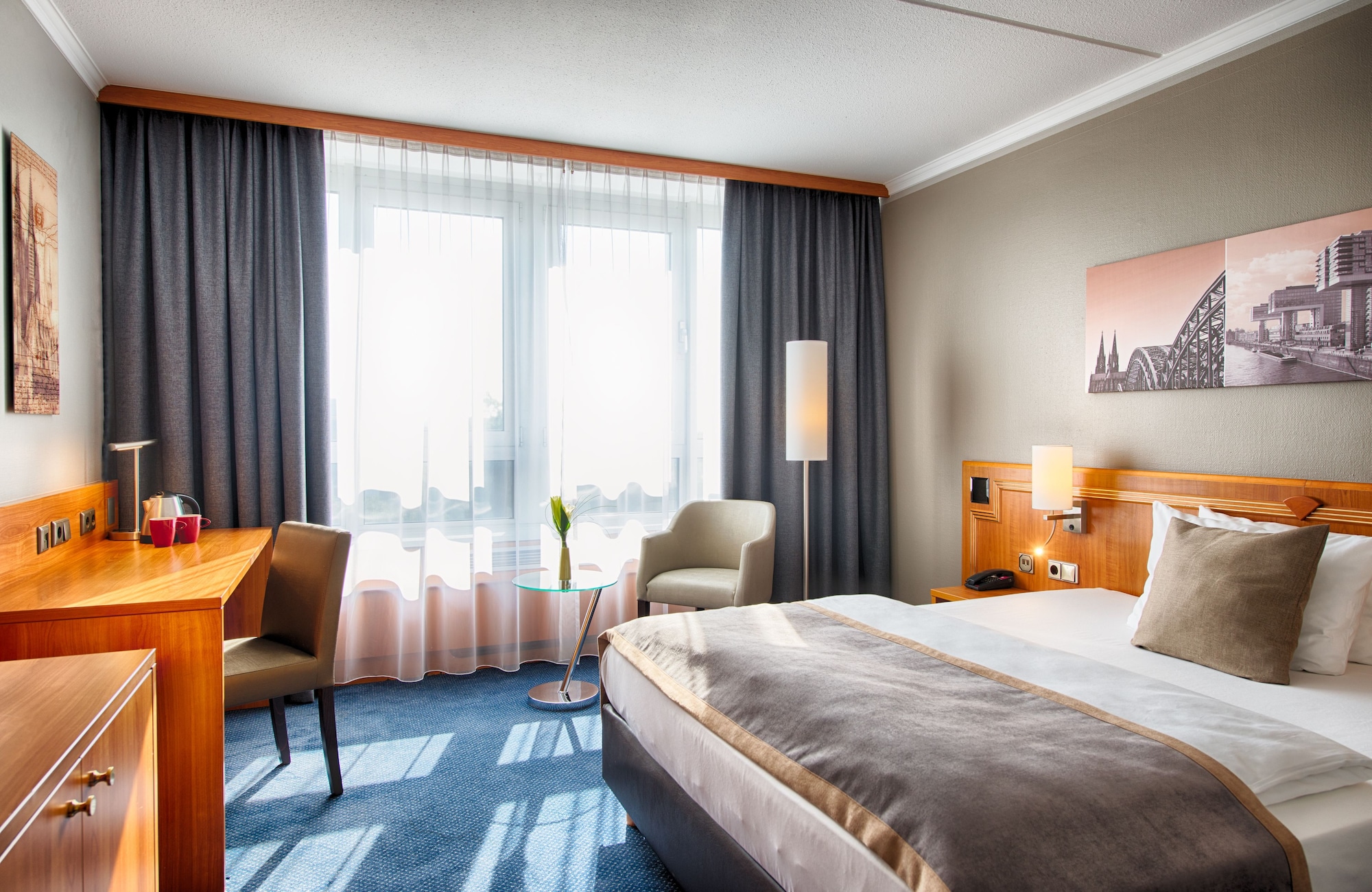 SUPERIOR, DOUBLE OR TWIN BED