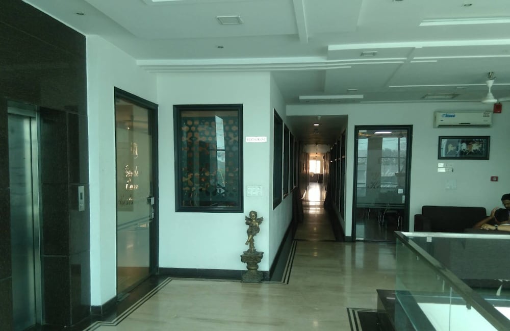 Hotel Madhushrie 27/50