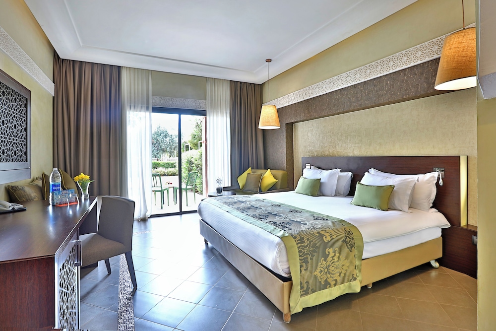 JUNIOR SUITE, GARDEN VIEW