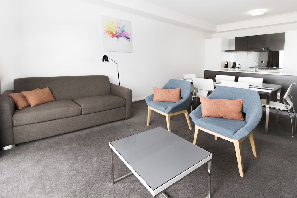 Abode Tuggeranong 24/33