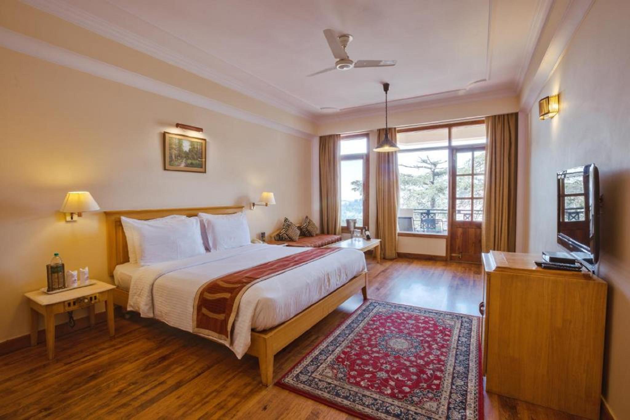 PREMIUM ROOM
