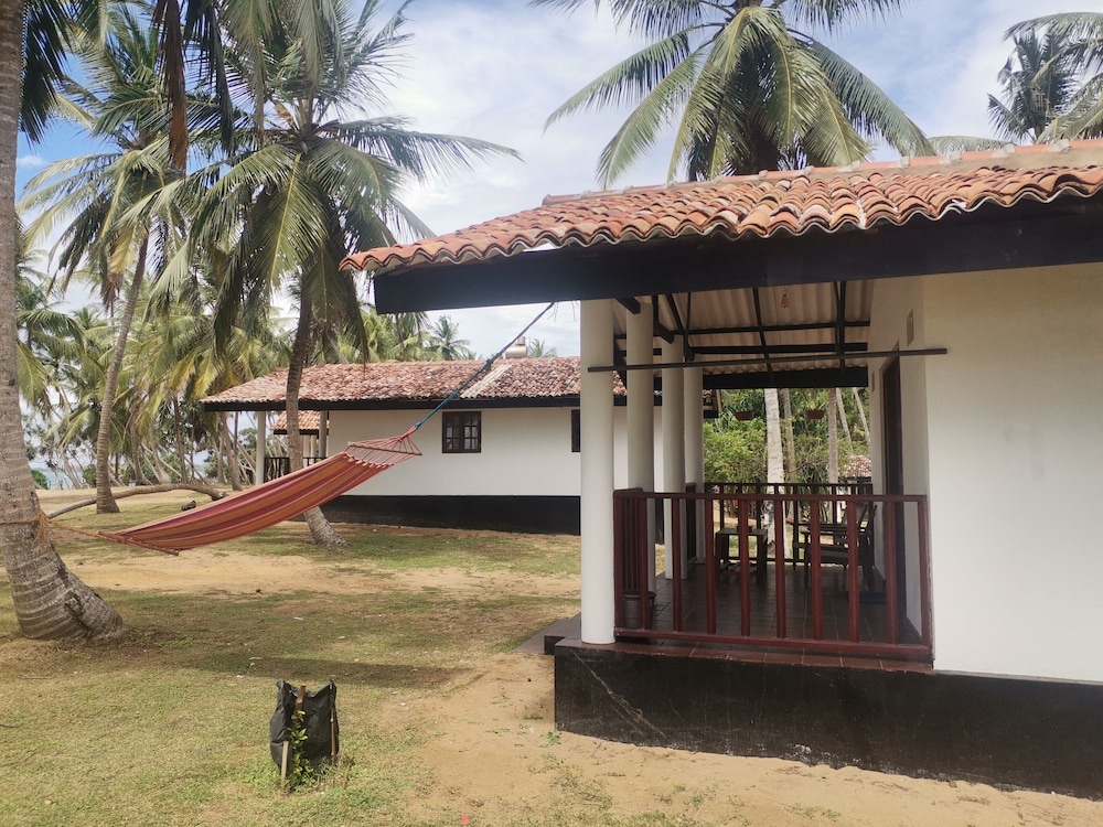 Darwins Beach Resort 42/50
