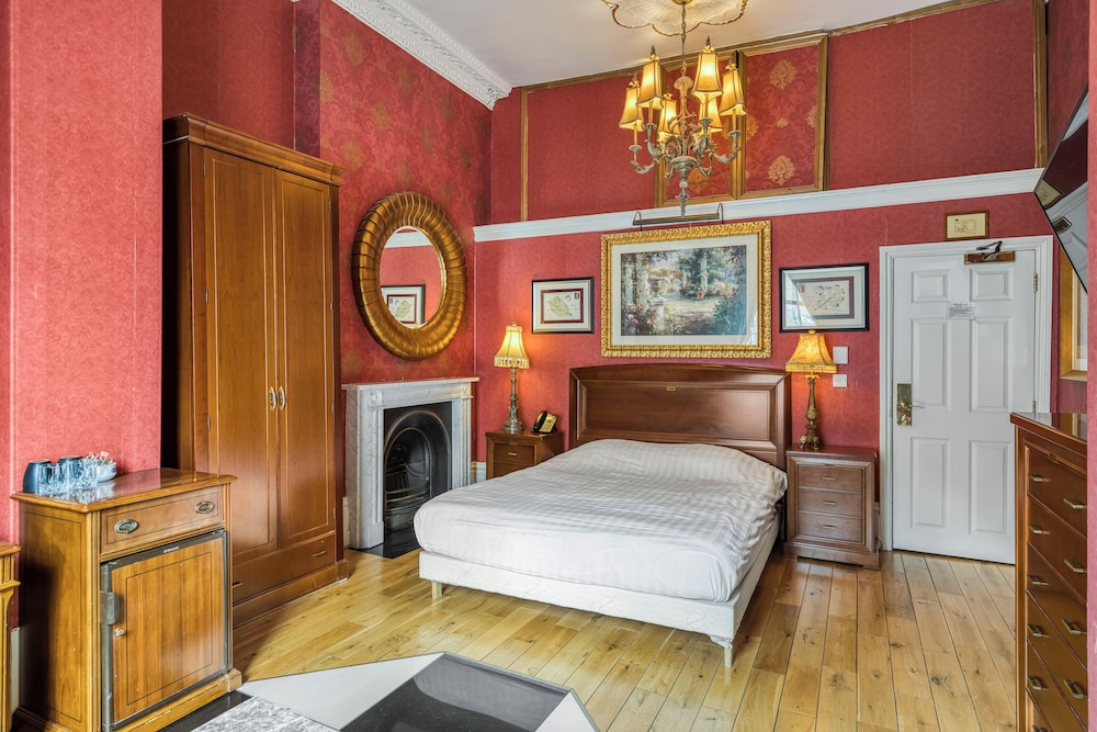 Opulence Centra London Hotel 22/75