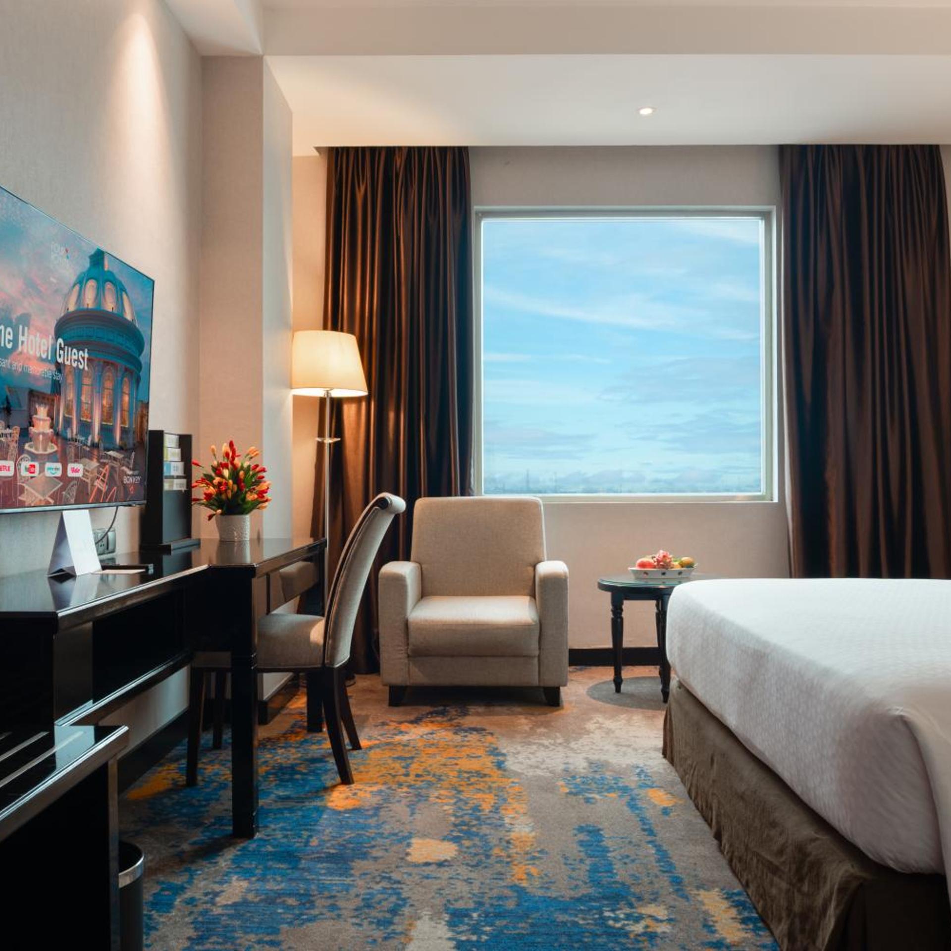 غرفة ديلوكس بسرير كينج، FOUR POINTS BY SHERATON MEDAN 4/7