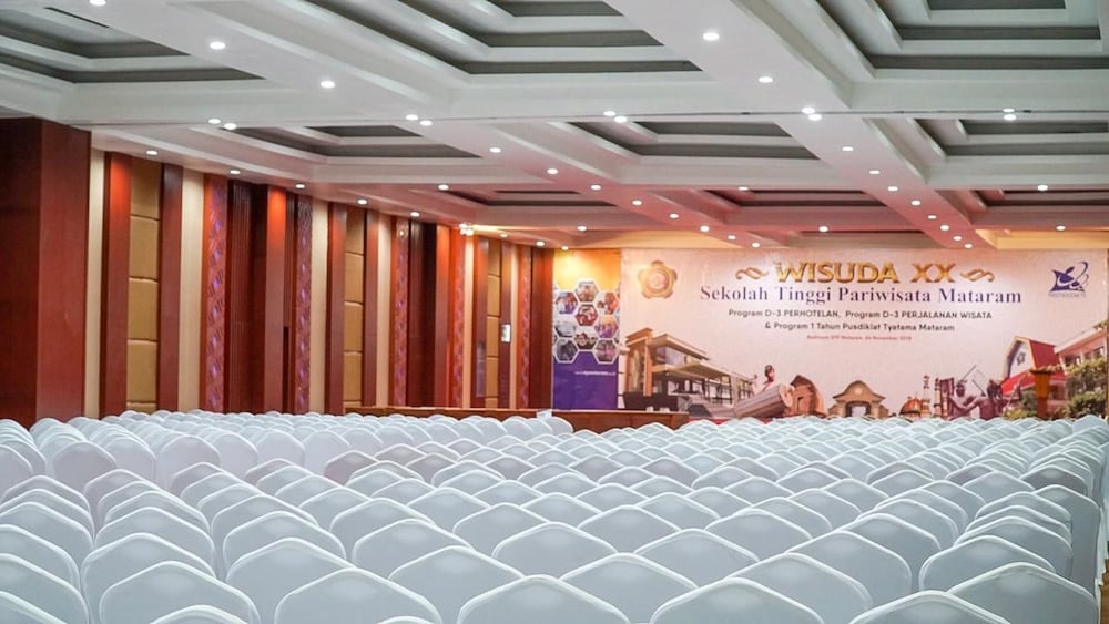 Lombok Vaganza Hotel & Convention 4/38