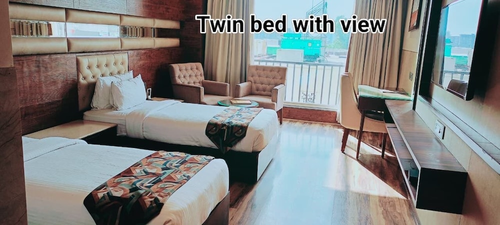 Hotel Vintage 12/49