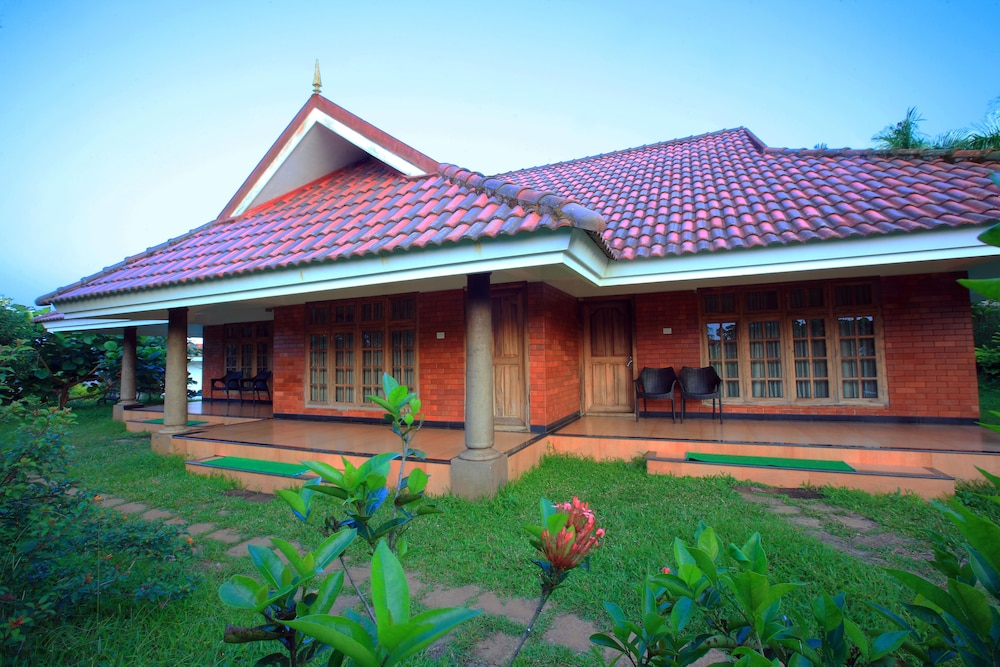 Arayal Resorts: A Unit of Sharoy Resort 2/49