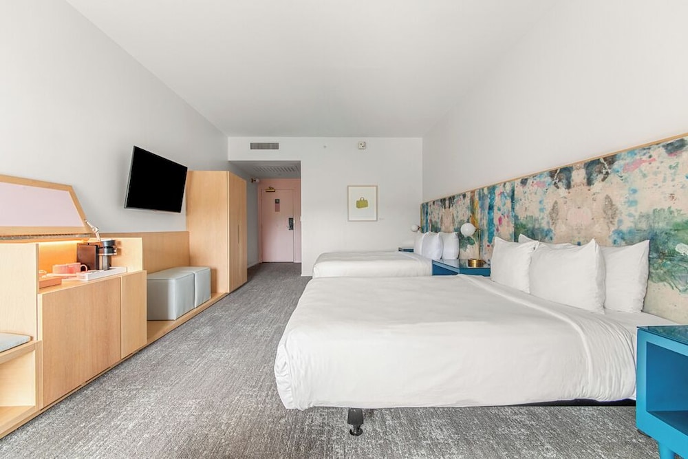 The Doyle Hotel 13/50