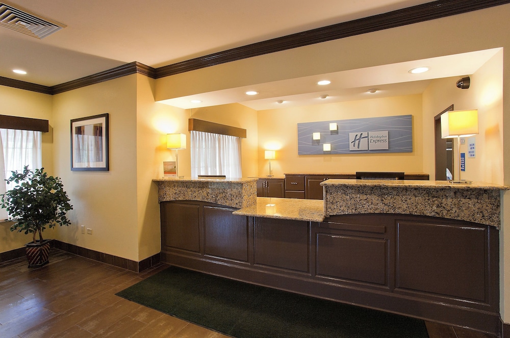 Holiday Inn Express Hotel And Suites Chicago Deerfield Lincoln 3/50