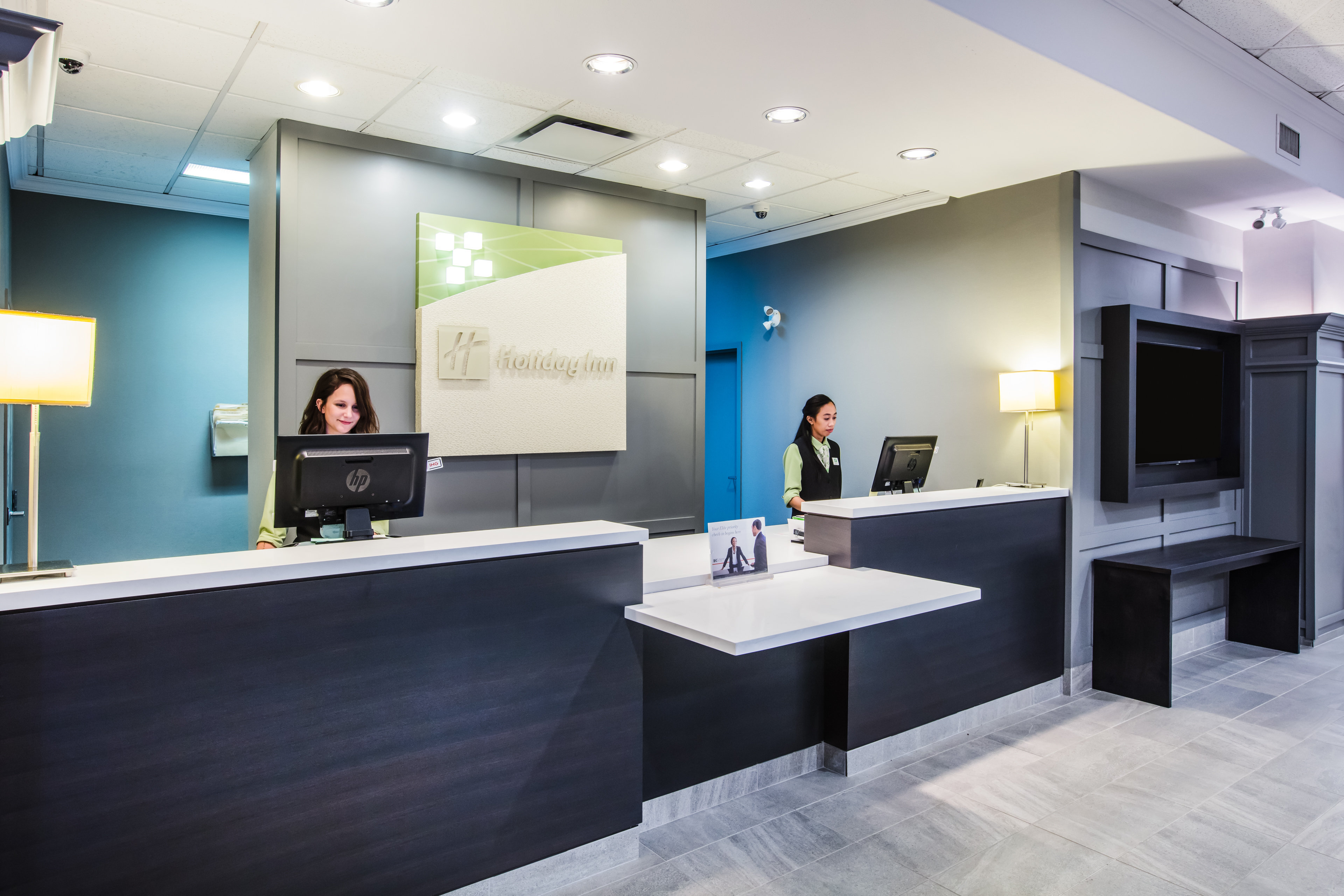 Holiday Inn Suites Grande Prairie Conference Ctr 5/41