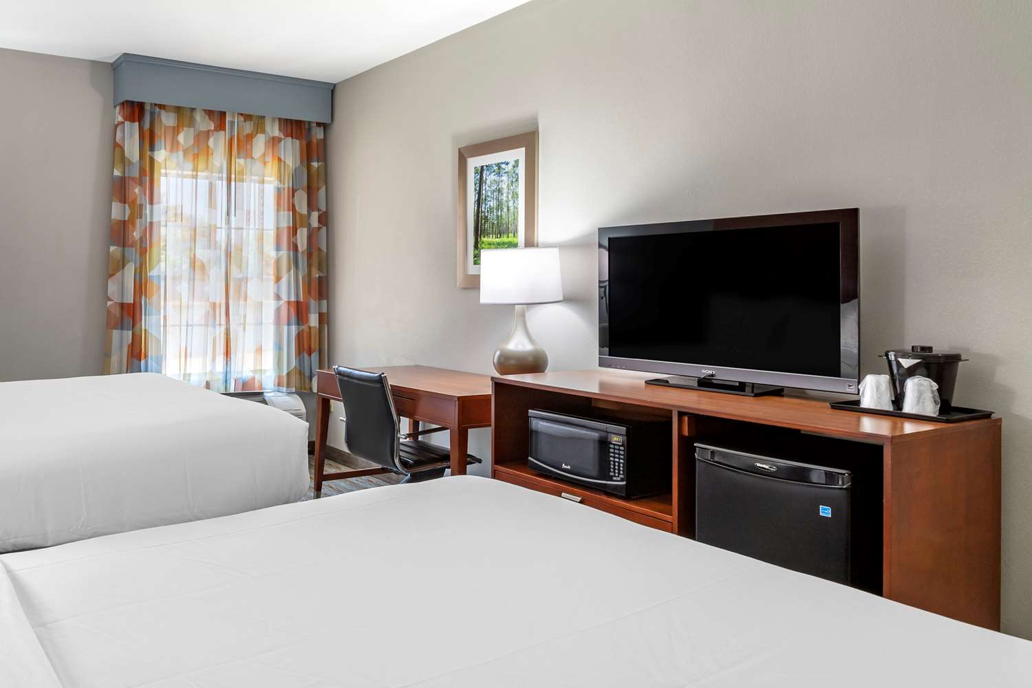 Comfort Inn & Suites Cleveland TX 14/40