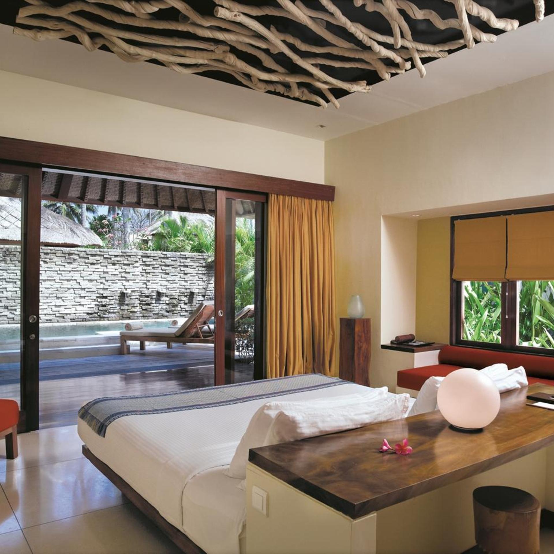 1 Bedroom, King Bed, with Pool