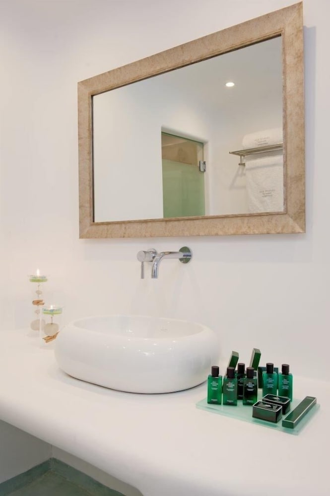 Absolute Bliss Imerovigli Suites 60/63