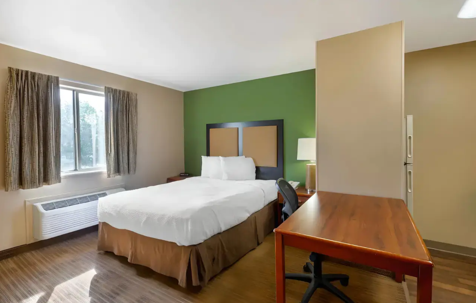 Room, Queen Bed, Accessible