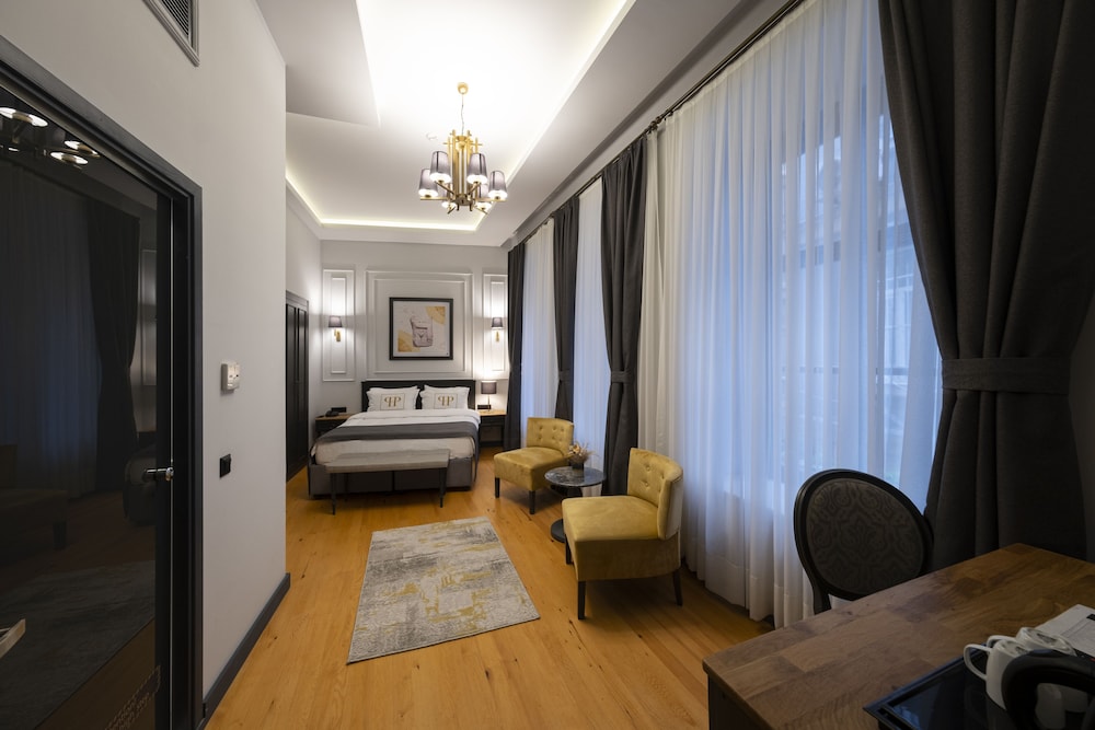 Ferman Port Hotel 38/50